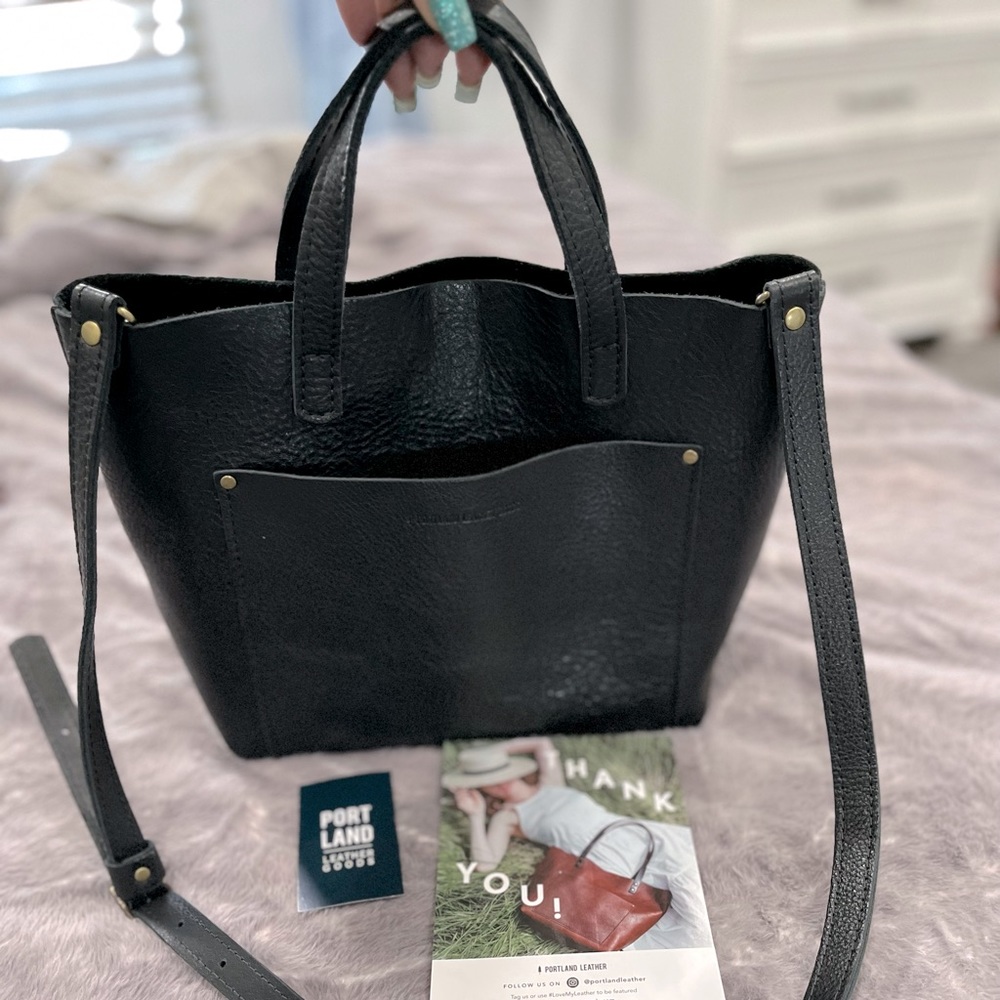 Portland Leather Medium Crossbody Tote